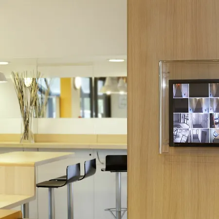 Hotel Hotelf1 Le Blanc Mesnil Garonor A3 *